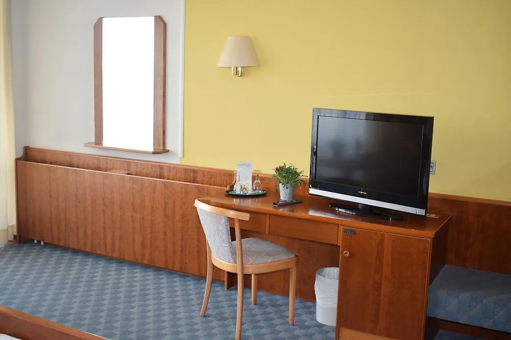 Kurhotel Bad Rodach An Der Thermenatur 4*,